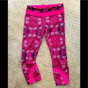 Lululemon size 6 floral running crops